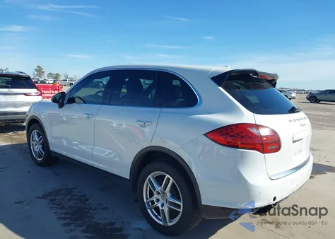2012 Porsche Cayenne z USA, uszkodzony, nr VIN WP1AA2A22CLA11855